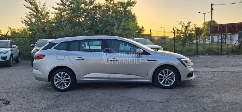 Renault Megane 2019 photo 2
