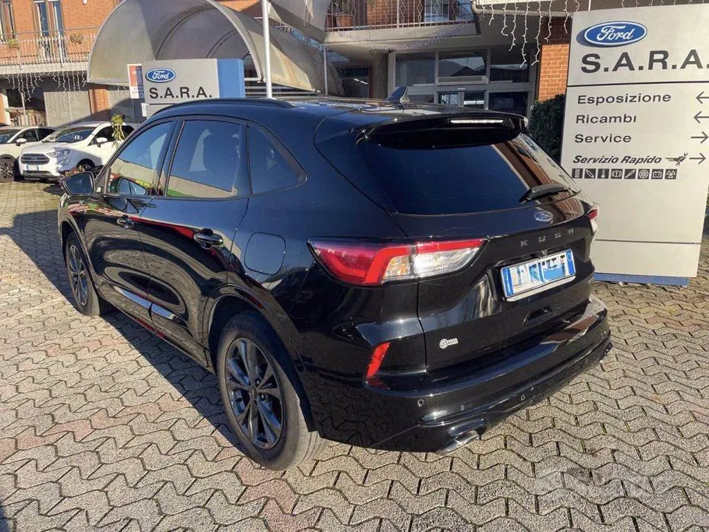 Ford Kuga 2022 photo 2