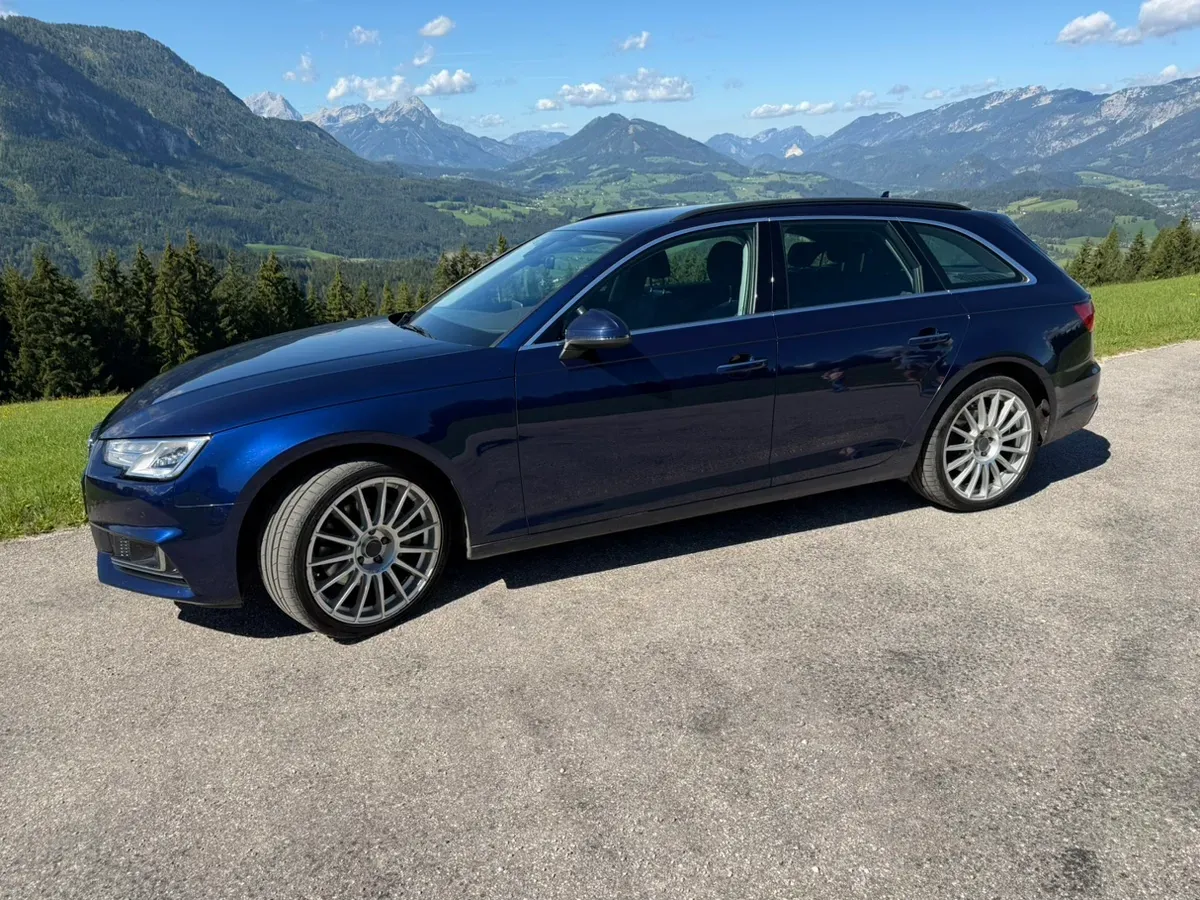 Audi A4 2019 photo 2