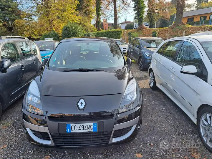 Renault Scenic 2011 photo 4