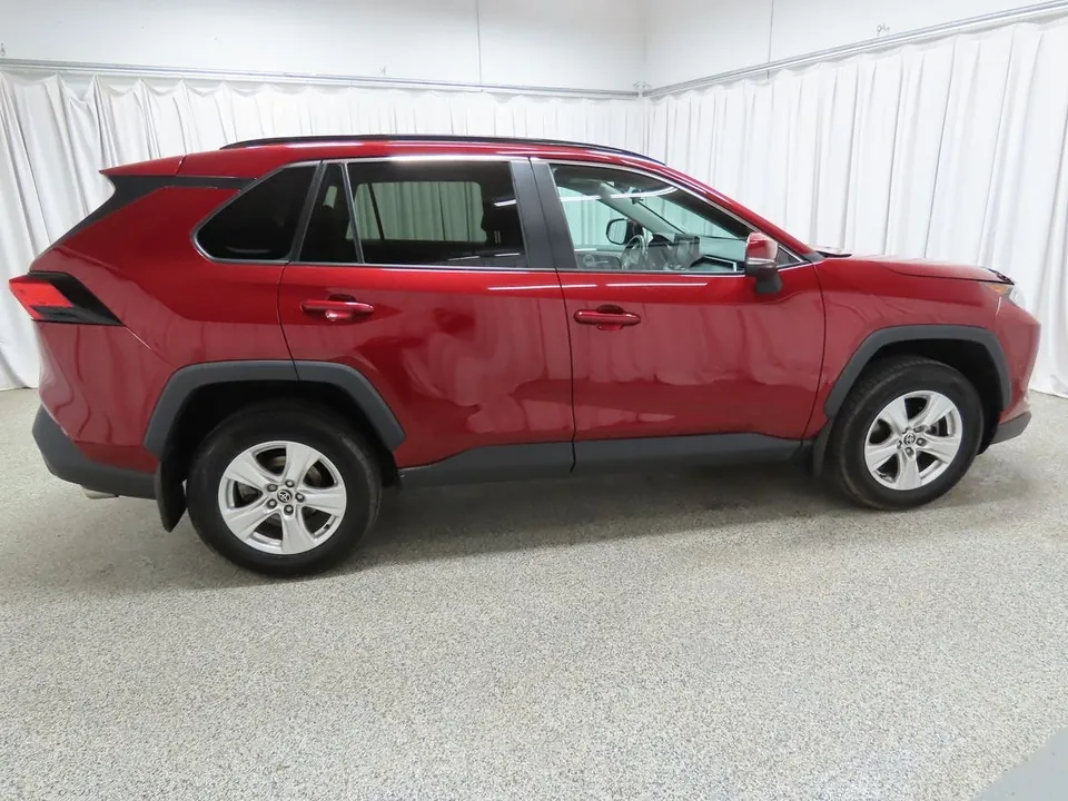 Toyota Rav4 2021 photo 2