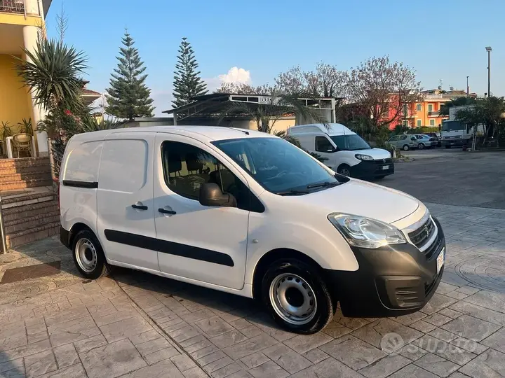 Peugeot Partner 2018 photo 3