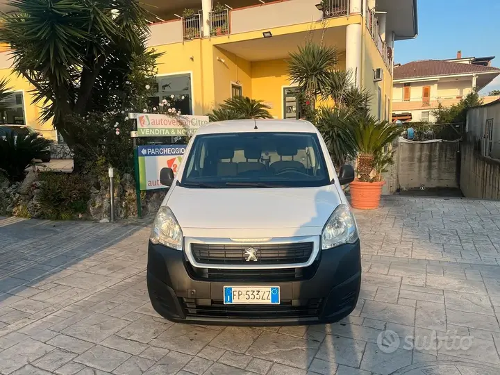 Peugeot Partner 2018 photo 2