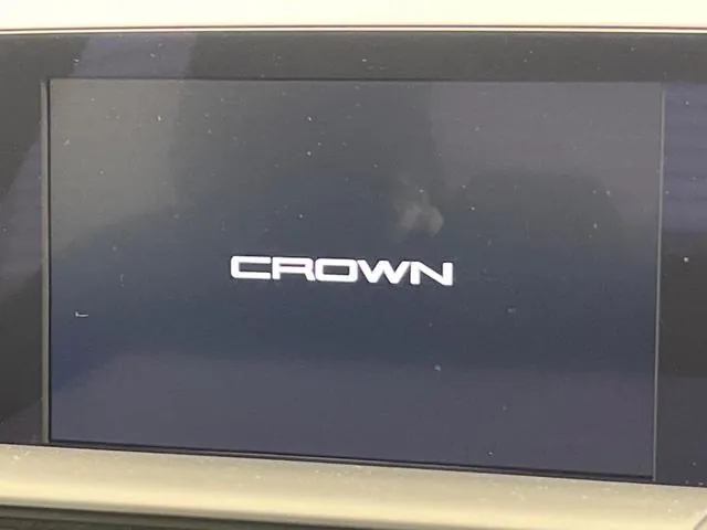 Toyota Crown Hybrid 2019 photo 3