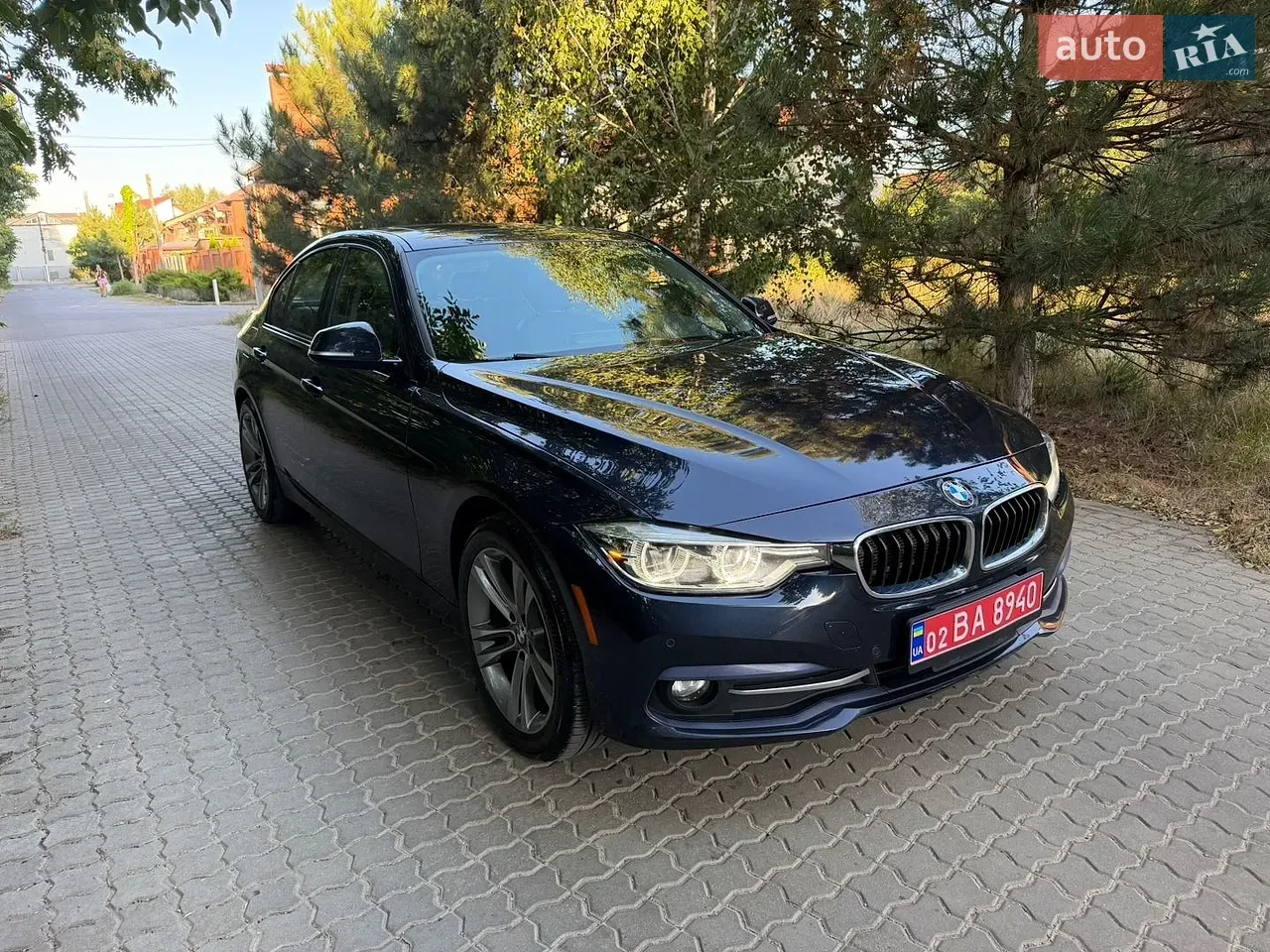 BMW 3 Series 2017 photo 2