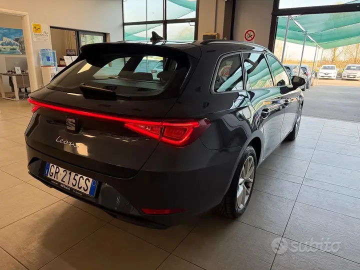 Seat Leon 2023 photo 4