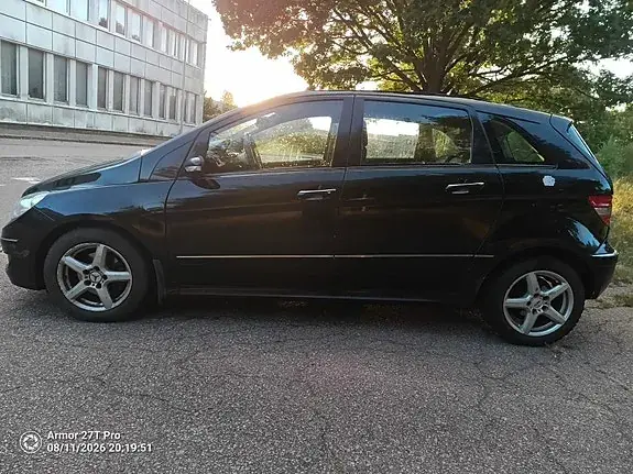 Mercedes-Benz B 180 2007 photo 2