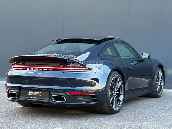Porsche 911 2021 photo 5