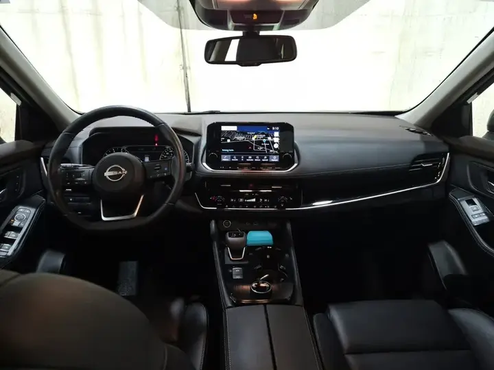 Nissan Rogue 2023 photo 2