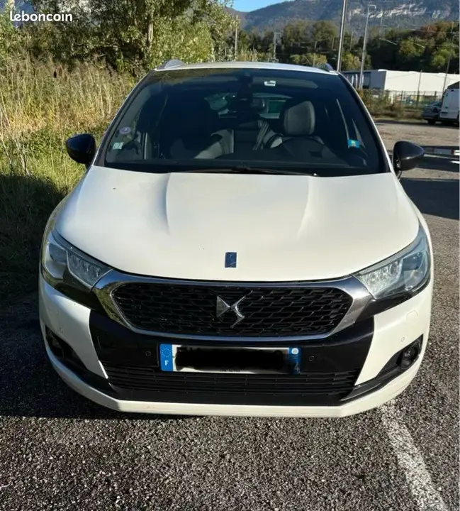 DS Automobiles Ds 4 2018 photo 2