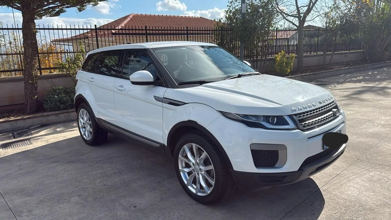Land Rover Range Rover Evoque 2017 photo 2