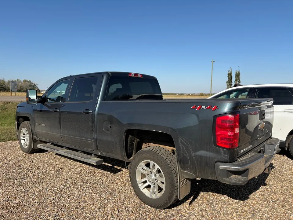 Chevrolet Silverado 1500 2018 photo 2