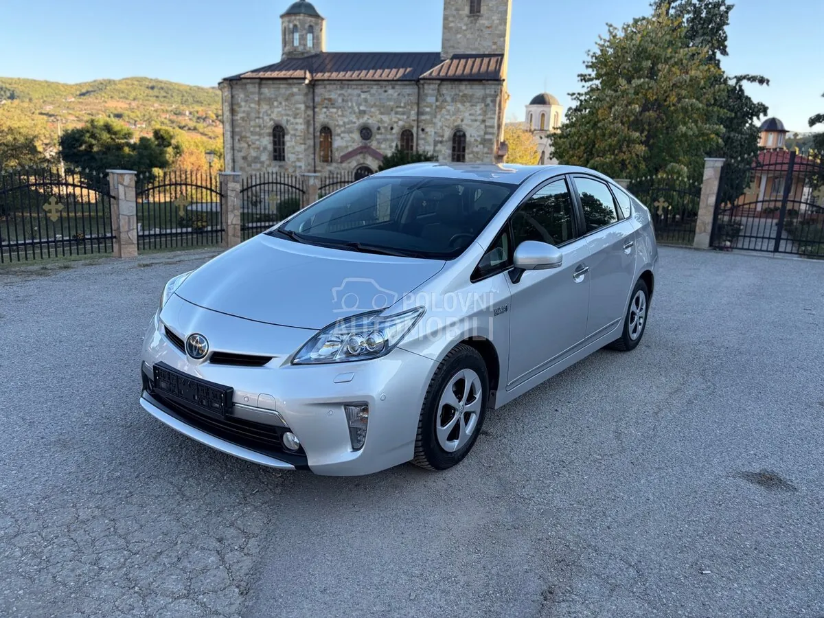 Toyota Prius 2013 photo 2