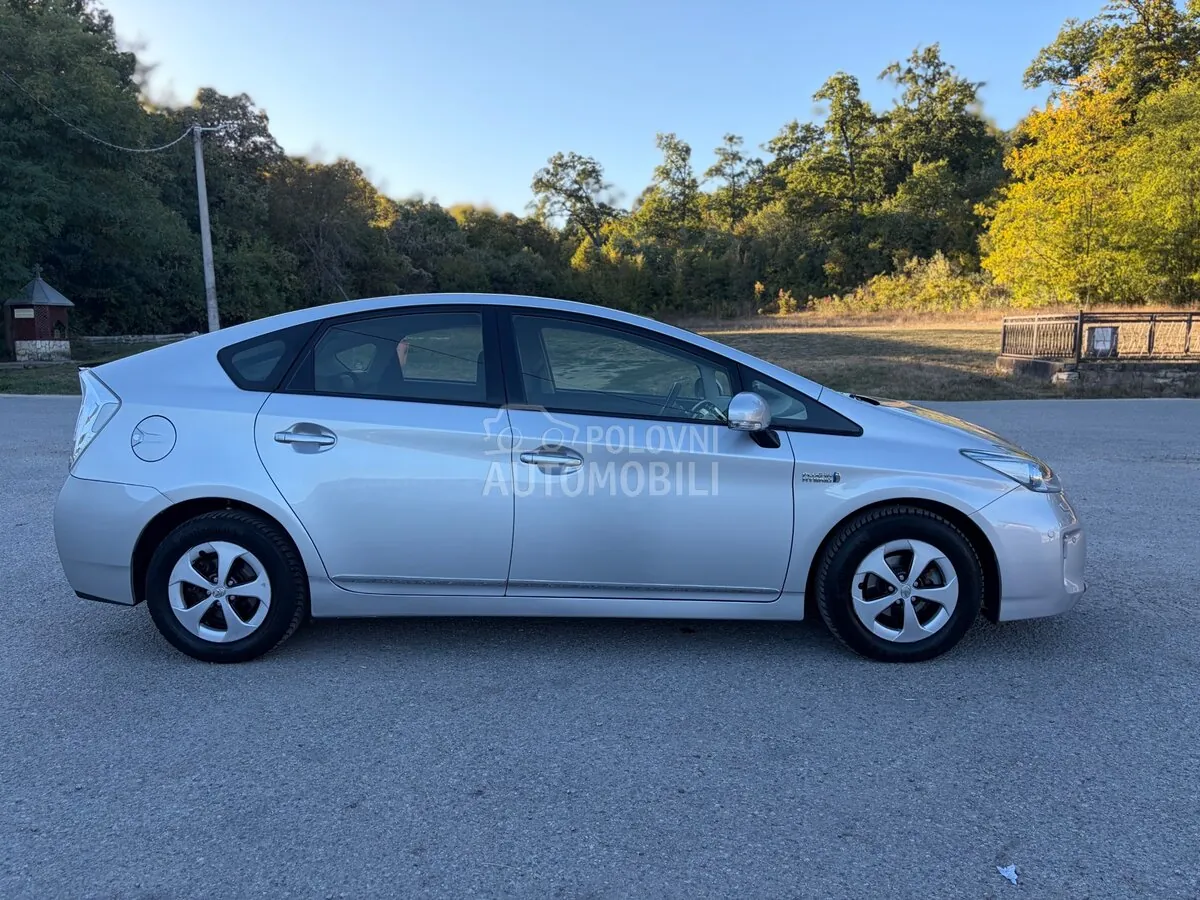 Toyota Prius 2013 photo 5