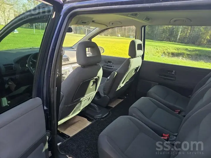 Volkswagen Sharan 2007 photo 4