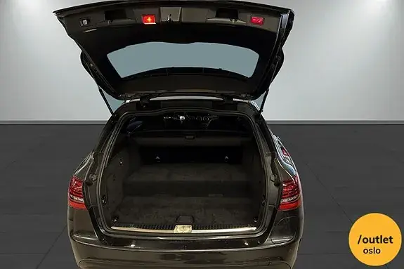 Mercedes-Benz C 300 2020 photo 5