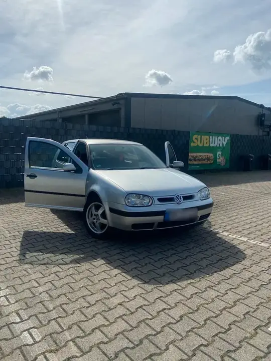Volkswagen Golf 4