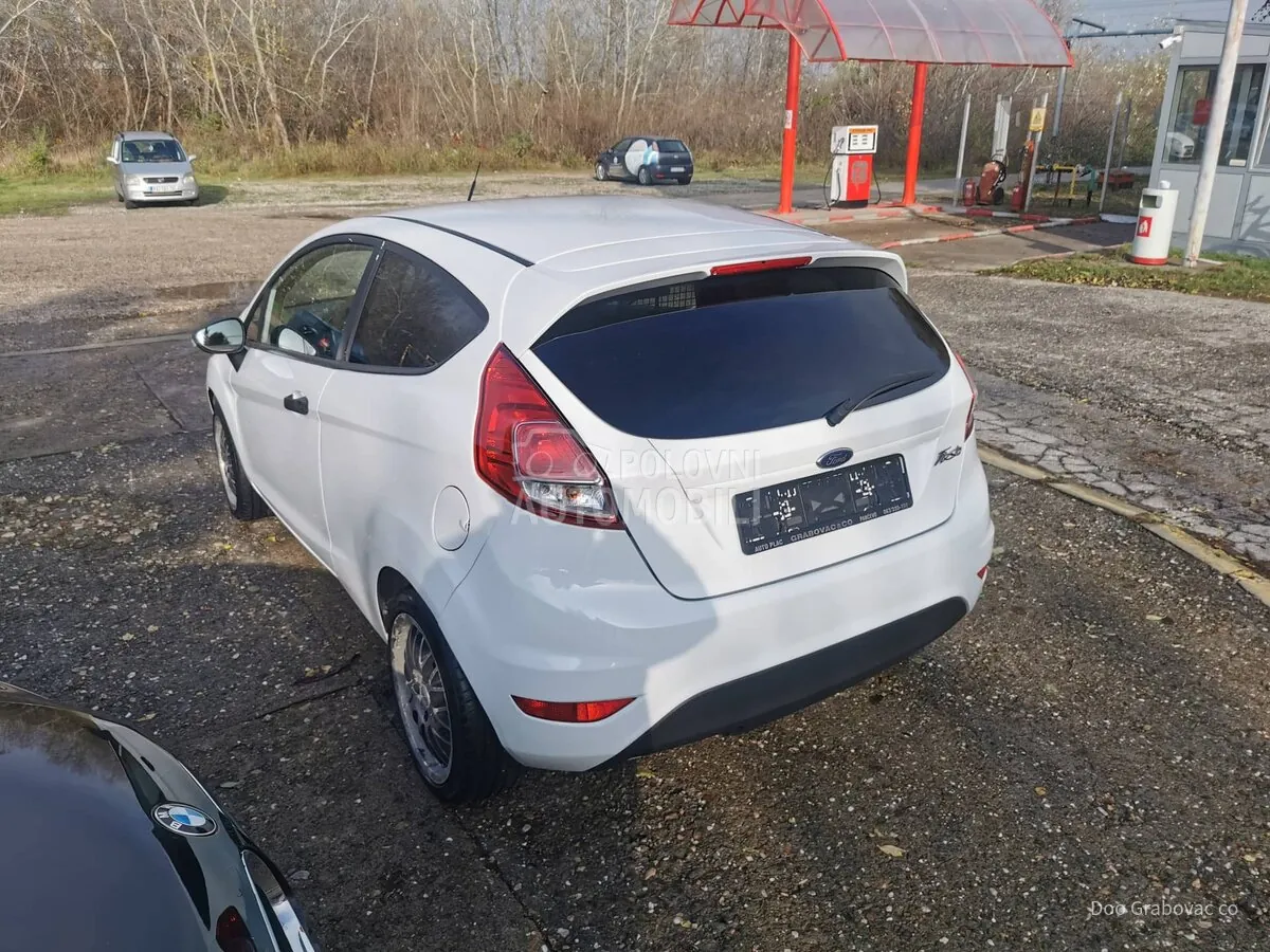 Ford Fiesta 2016 photo 5