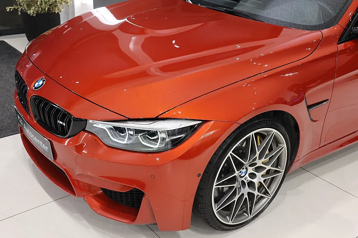 BMW 3 Series 2017 photo 2