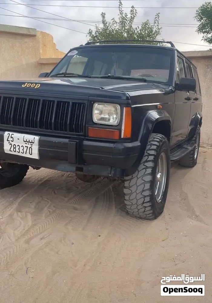 Jeep Cherokee 1995 photo 2