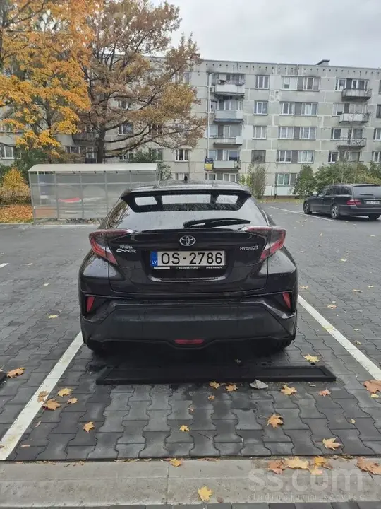 Toyota C-Hr 2019 photo 3