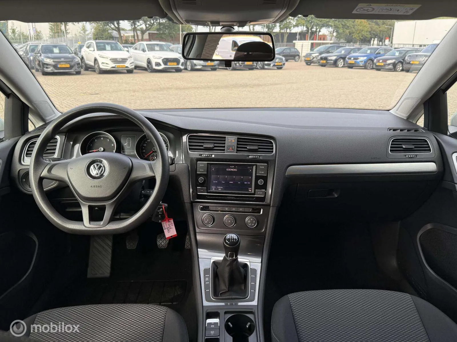 Volkswagen Golf 2017 photo 2