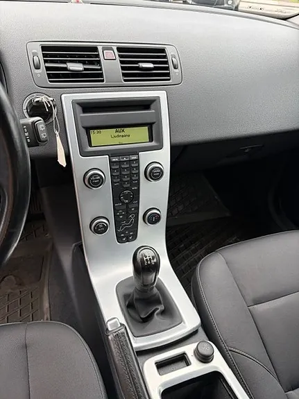 Volvo V50 2010 photo 3