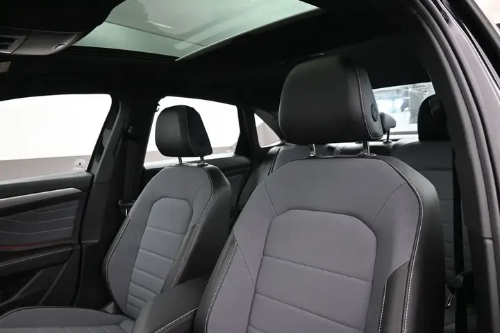 Volkswagen Jetta 2026 photo 4