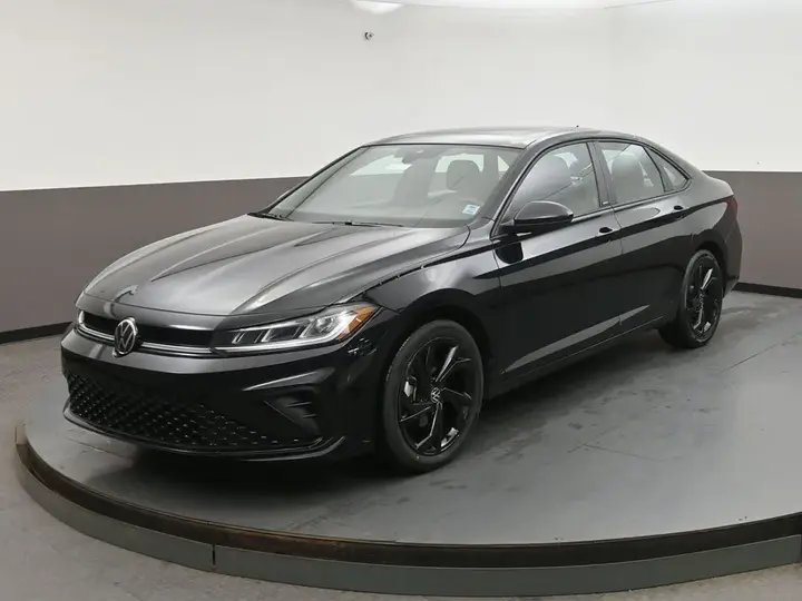 Volkswagen Jetta 2026 photo 3