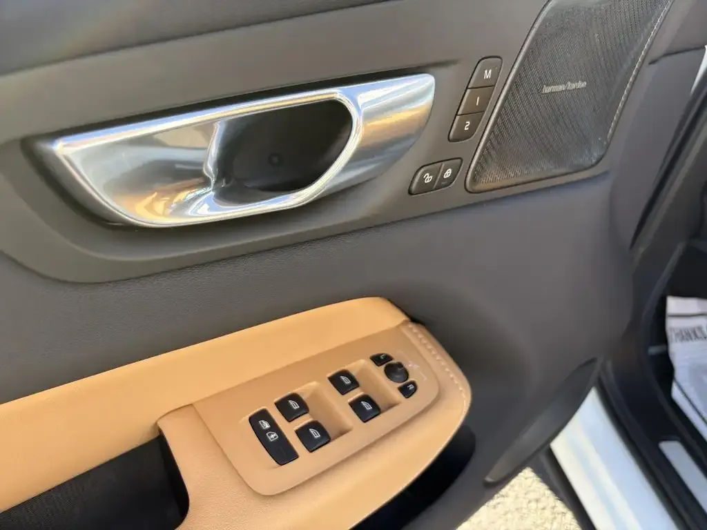 Volvo Xc60 2024 photo 4