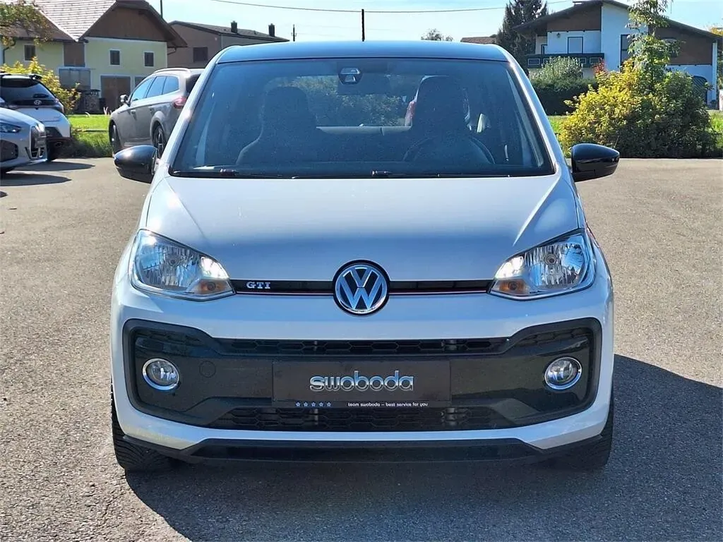 Volkswagen Up 2019 photo 2