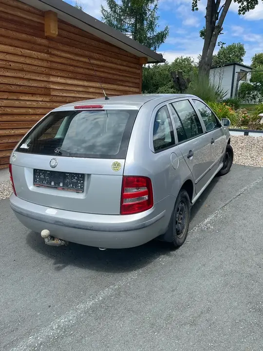 Skoda Fabia 2000 photo 2
