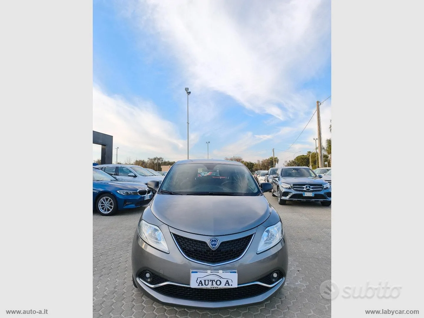 Lancia Ypsilon 2017 photo 2