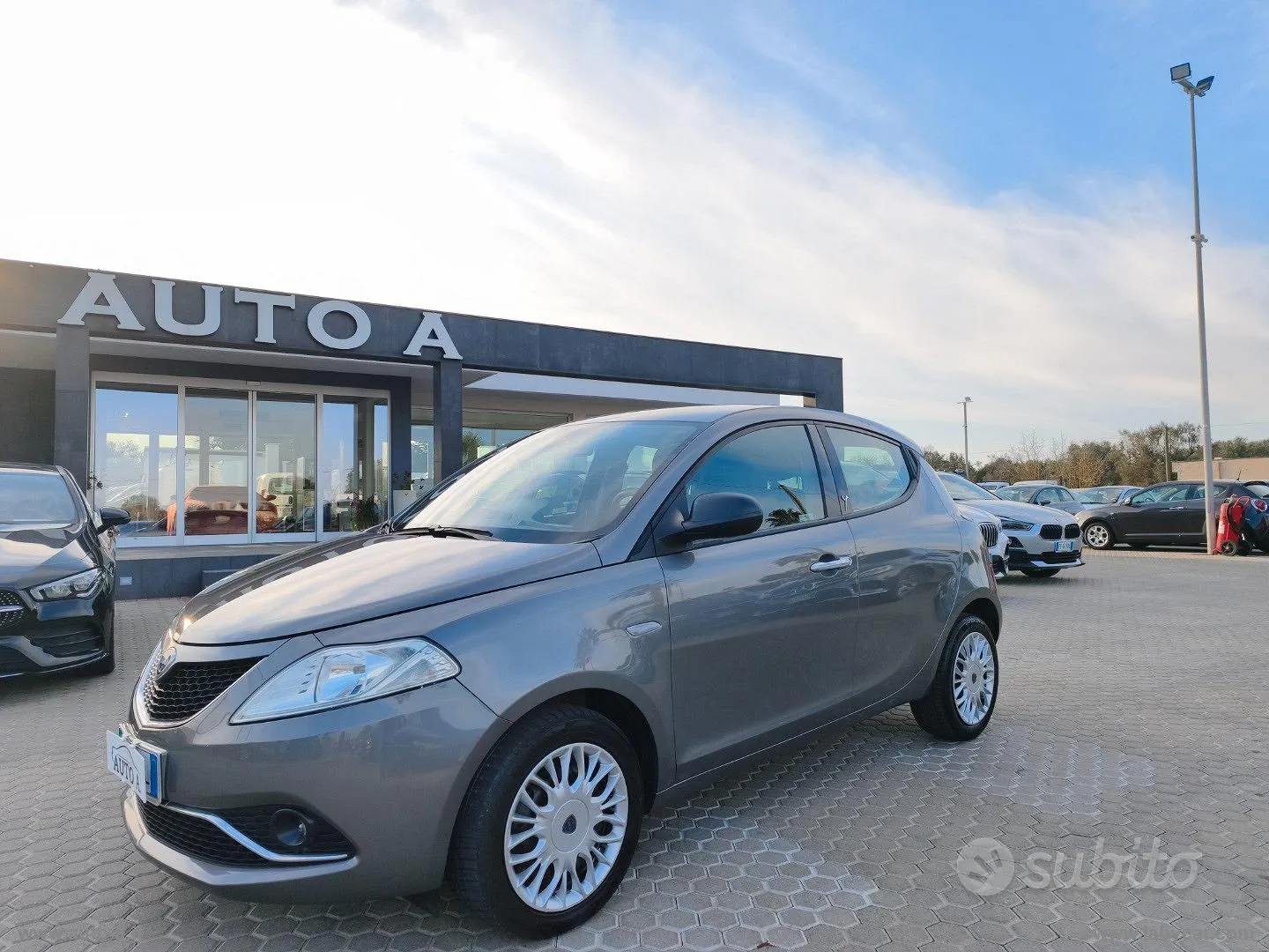 Lancia Ypsilon