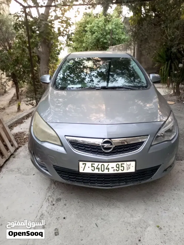 Opel Astra 2013 photo 5