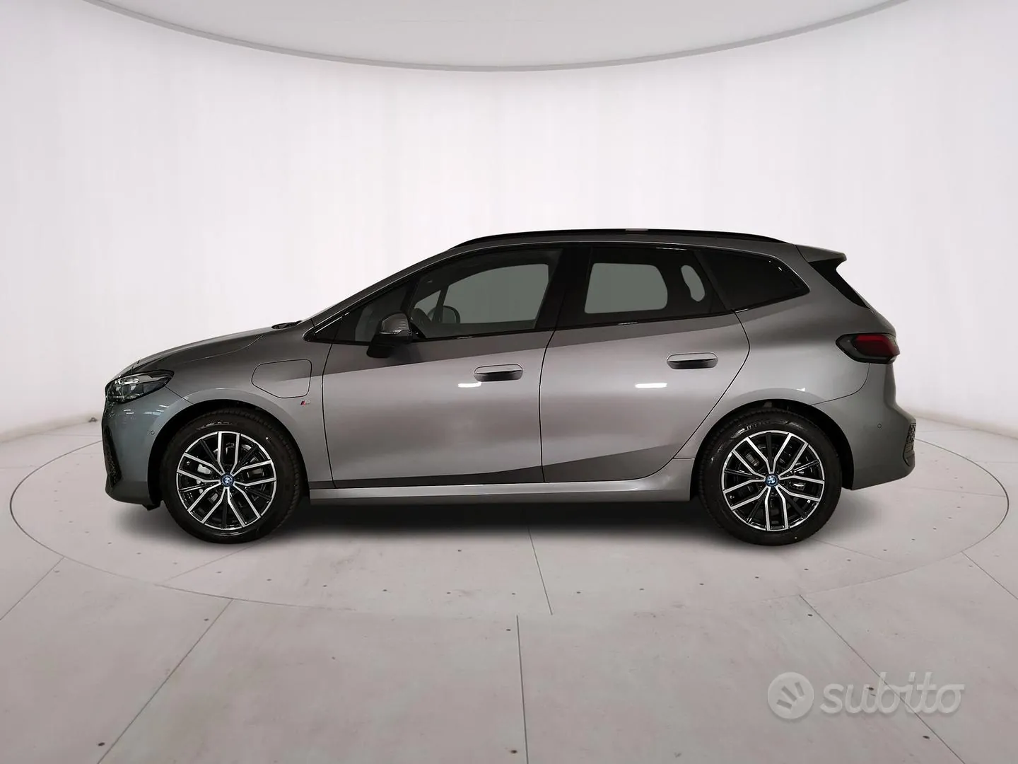 BMW 2 Series 2023 photo 3