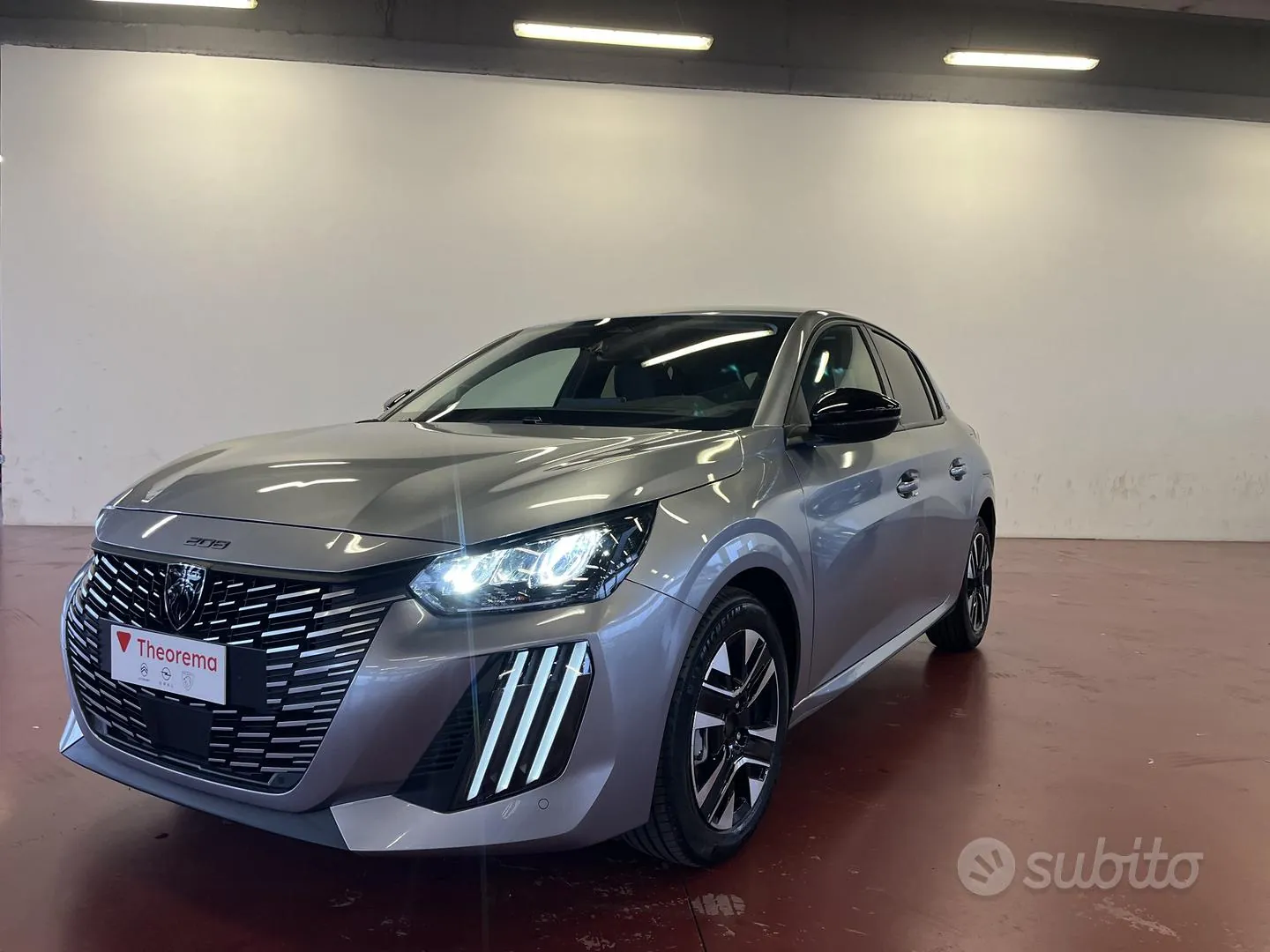 Peugeot 208