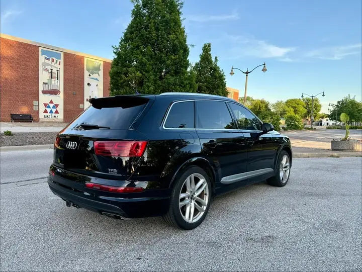 Audi Q7 2017 photo 3