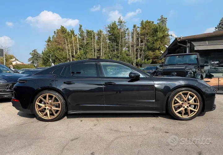 Porsche Panamera 2025 photo 2