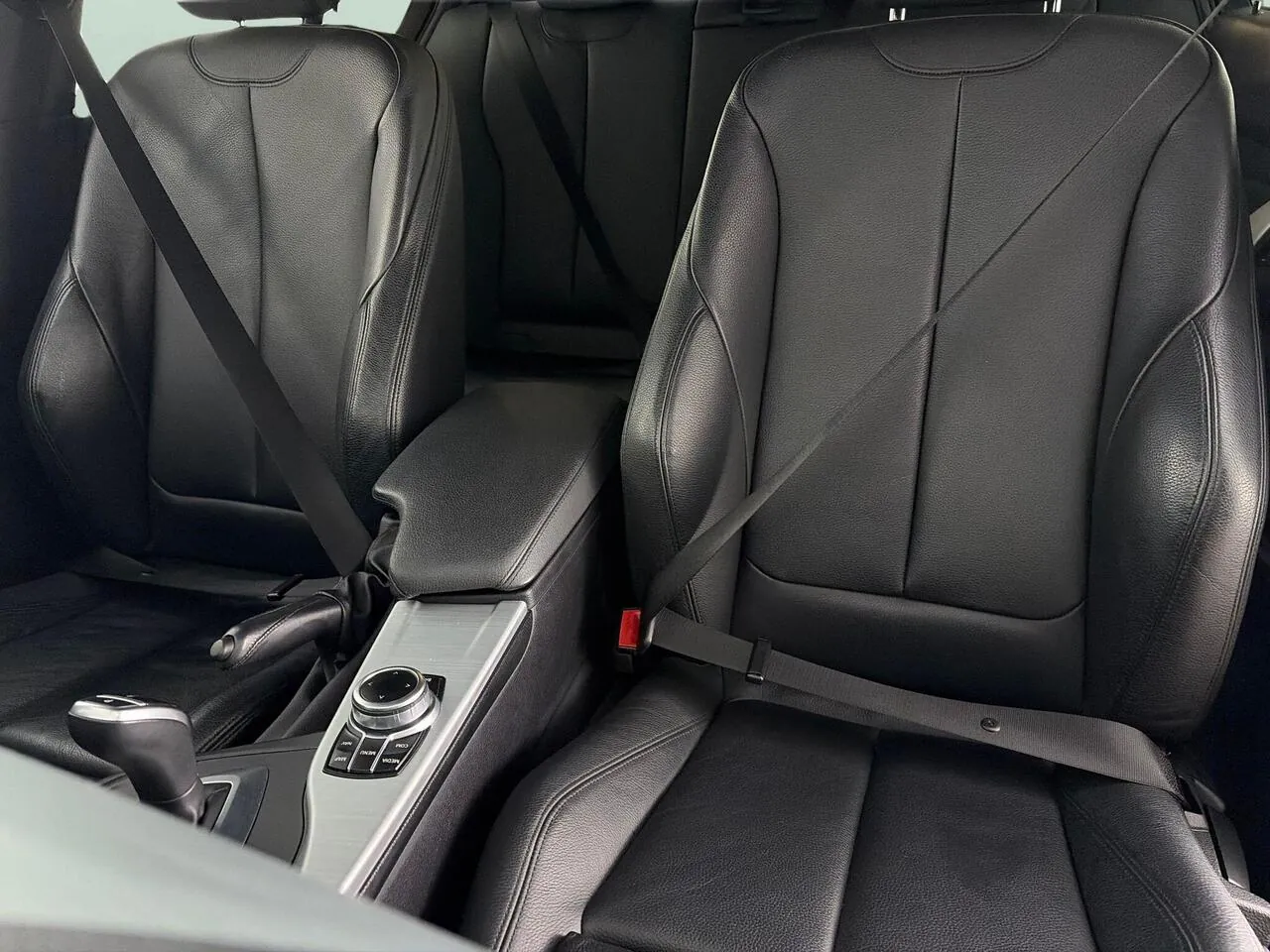 BMW 3 Series 2019 photo 5