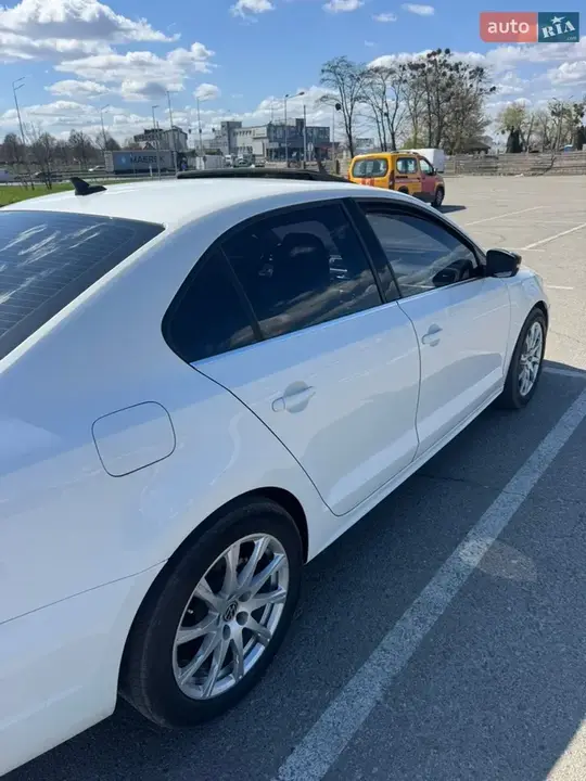 Volkswagen Jetta 2011 photo 5