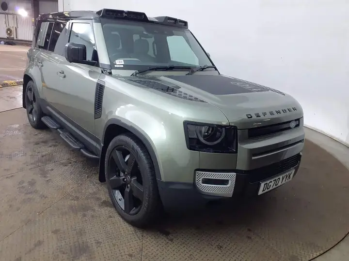 Land Rover Defender 110