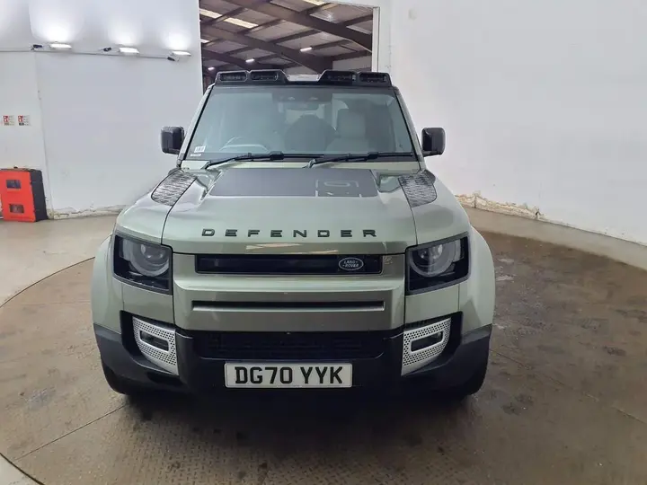 Land Rover Defender 110 2020 photo 2