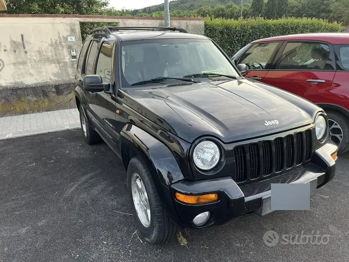Jeep Cherokee 2003 photo 2