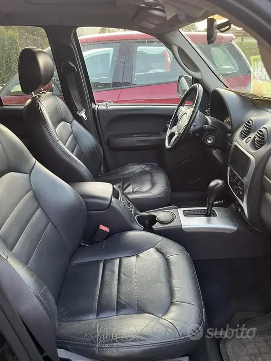 Jeep Cherokee 2003 photo 5