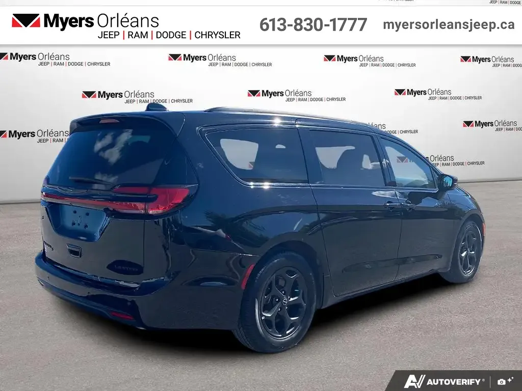 Chrysler Pacifica 2025 photo 5