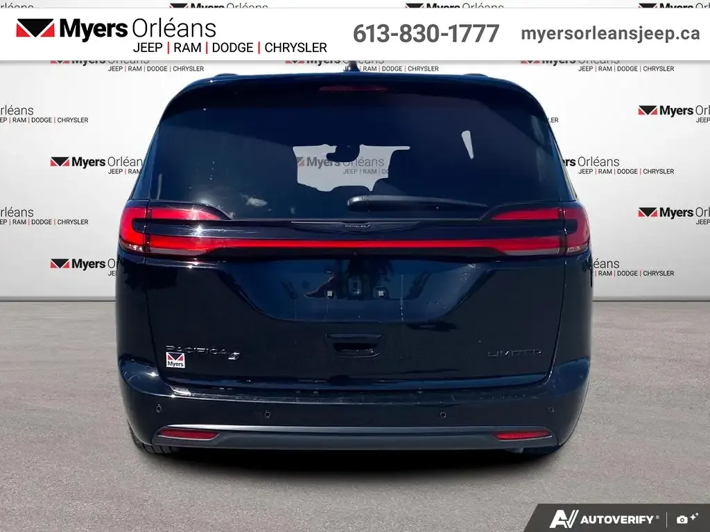 Chrysler Pacifica 2025 photo 4