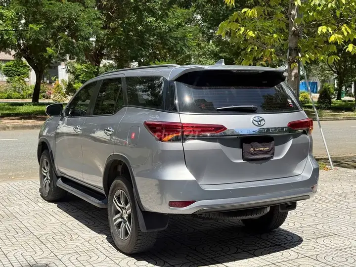 Toyota Fortuner 2022 photo 3