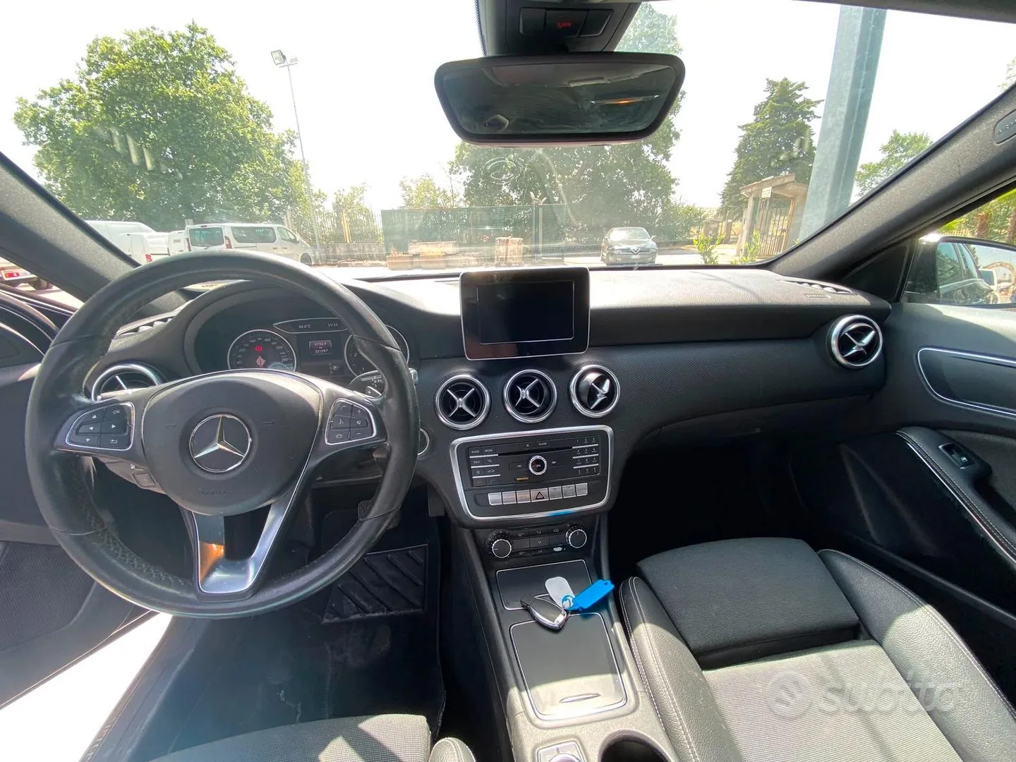 Mercedes-Benz A 2017 photo 3
