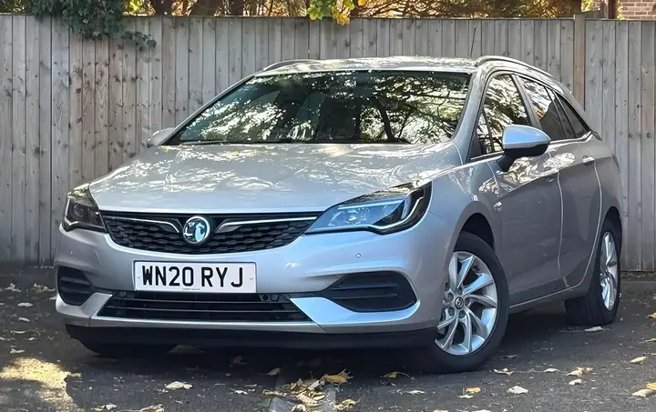 Vauxhall Astra 2020 photo 2